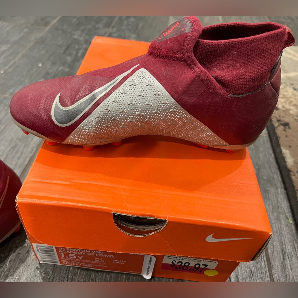 Nike JR Phantom soccer cleats size 1.5